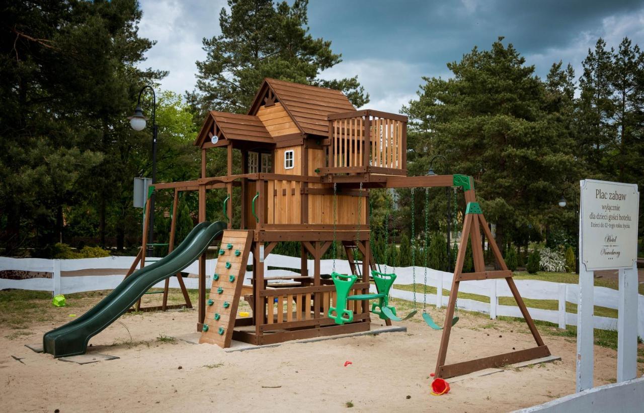 צ'חנוביץ Hotel Nowodwory מראה חיצוני תמונה