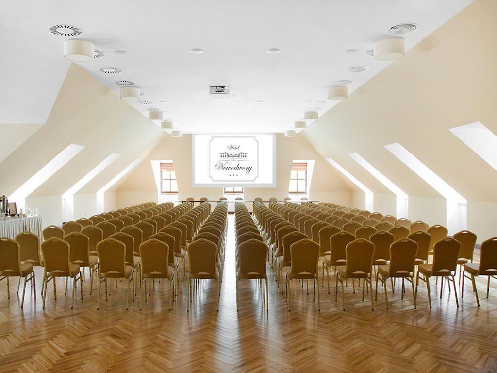 צ'חנוביץ Hotel Nowodwory מראה חיצוני תמונה