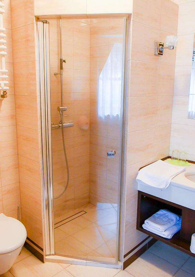 צ'חנוביץ Hotel Nowodwory מראה חיצוני תמונה