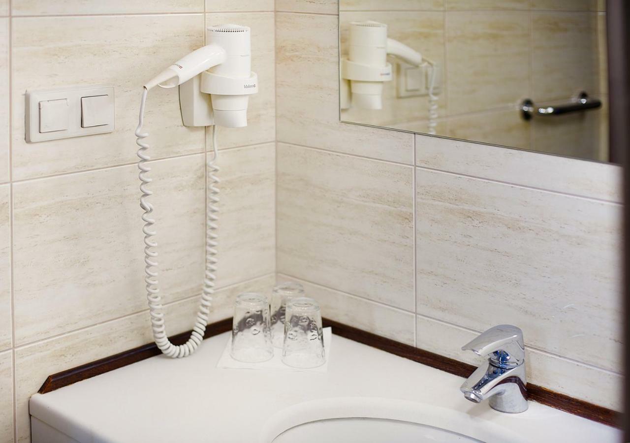 צ'חנוביץ Hotel Nowodwory מראה חיצוני תמונה