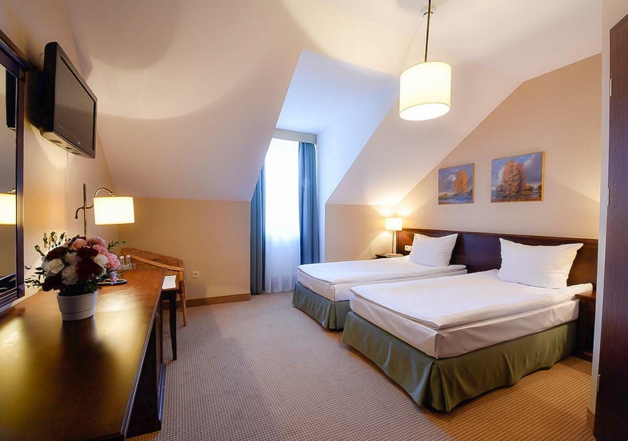 צ'חנוביץ Hotel Nowodwory מראה חיצוני תמונה