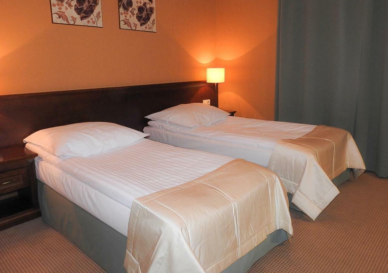 צ'חנוביץ Hotel Nowodwory מראה חיצוני תמונה