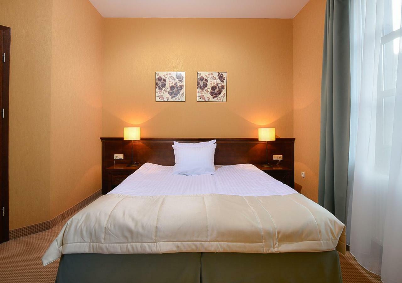צ'חנוביץ Hotel Nowodwory מראה חיצוני תמונה