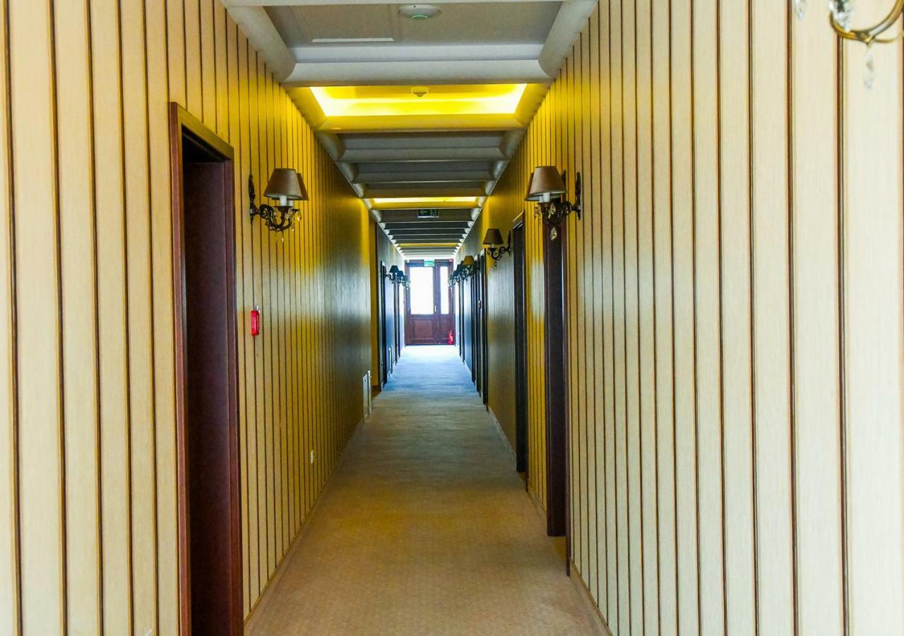 צ'חנוביץ Hotel Nowodwory מראה חיצוני תמונה