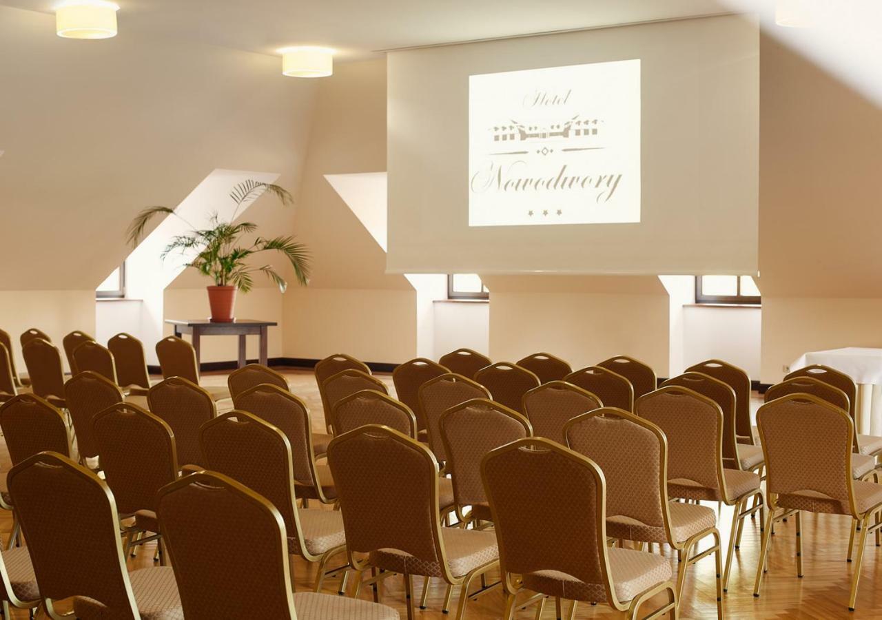 צ'חנוביץ Hotel Nowodwory מראה חיצוני תמונה