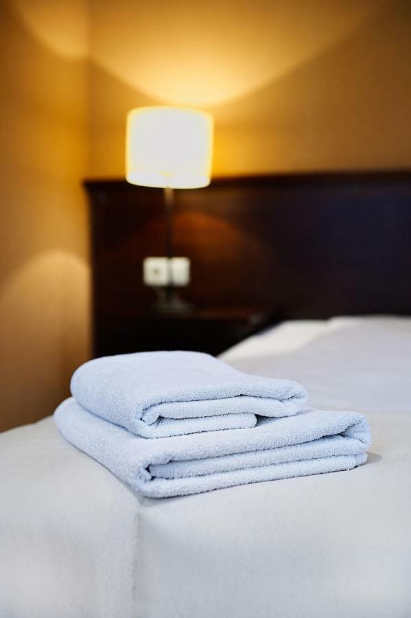 צ'חנוביץ Hotel Nowodwory מראה חיצוני תמונה