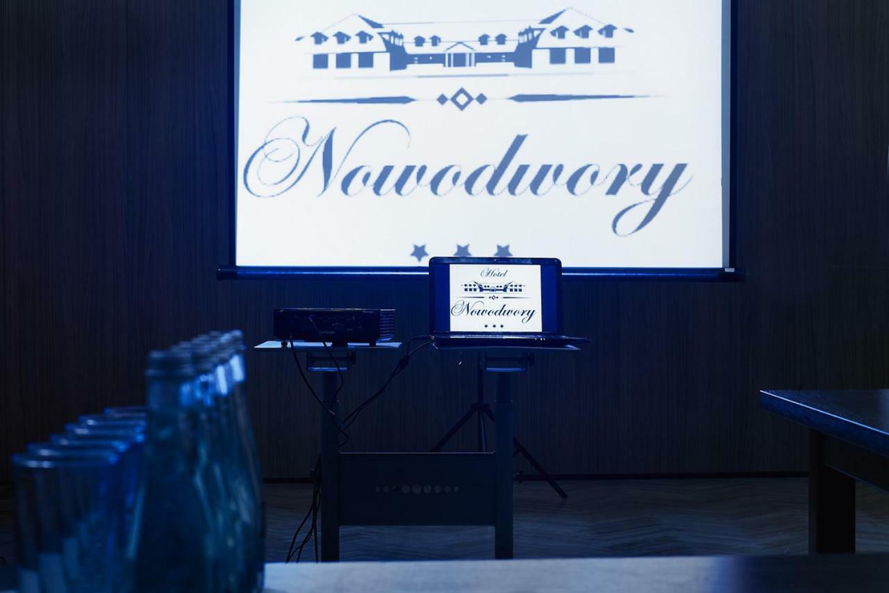 צ'חנוביץ Hotel Nowodwory מראה חיצוני תמונה