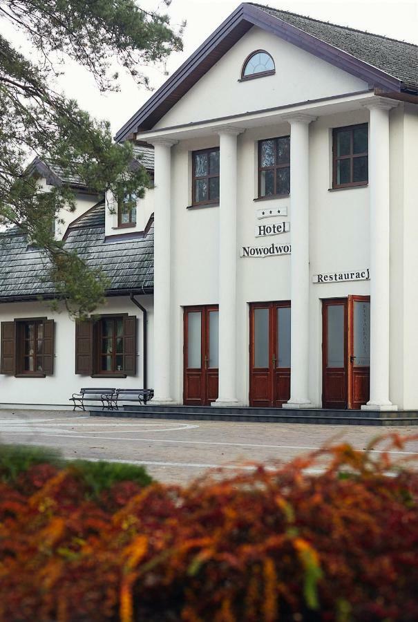 צ'חנוביץ Hotel Nowodwory מראה חיצוני תמונה